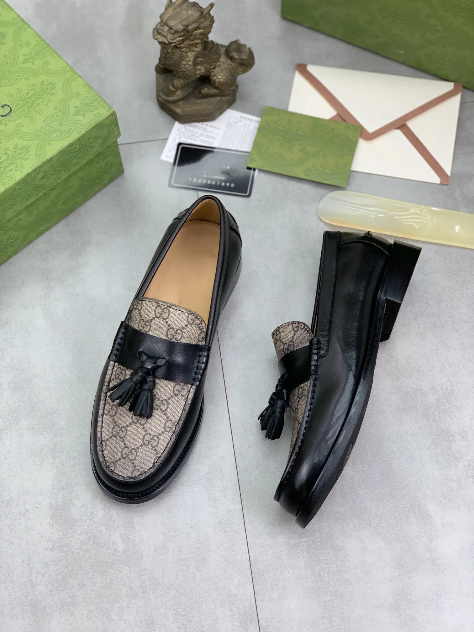 GG LOAFER WITH TASSEL