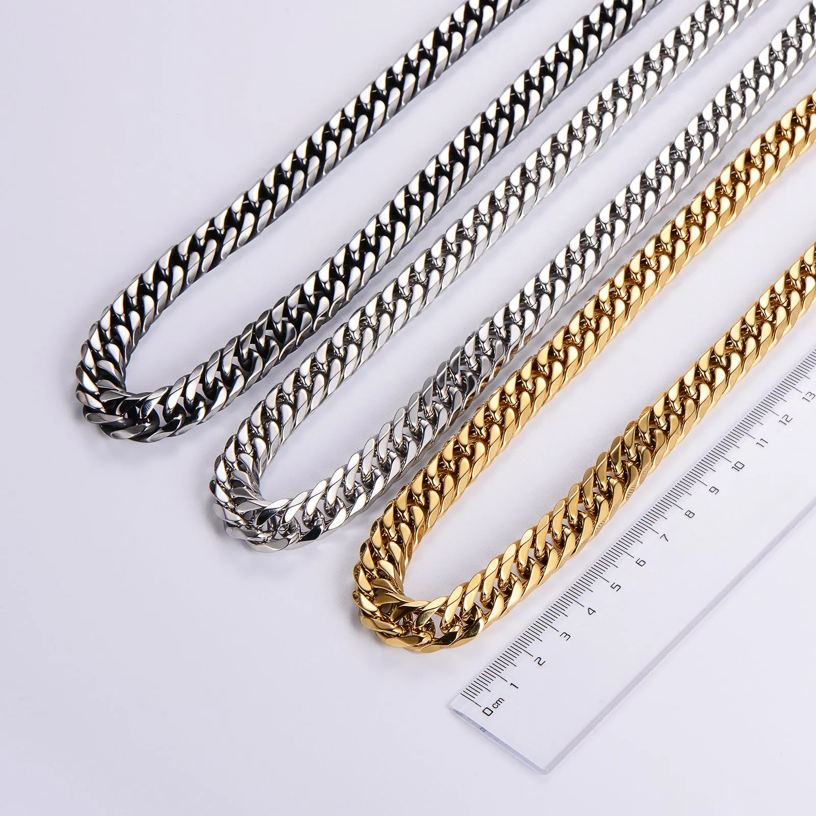 Luxurious Chain Stainless Steel Electroplating Necklaces