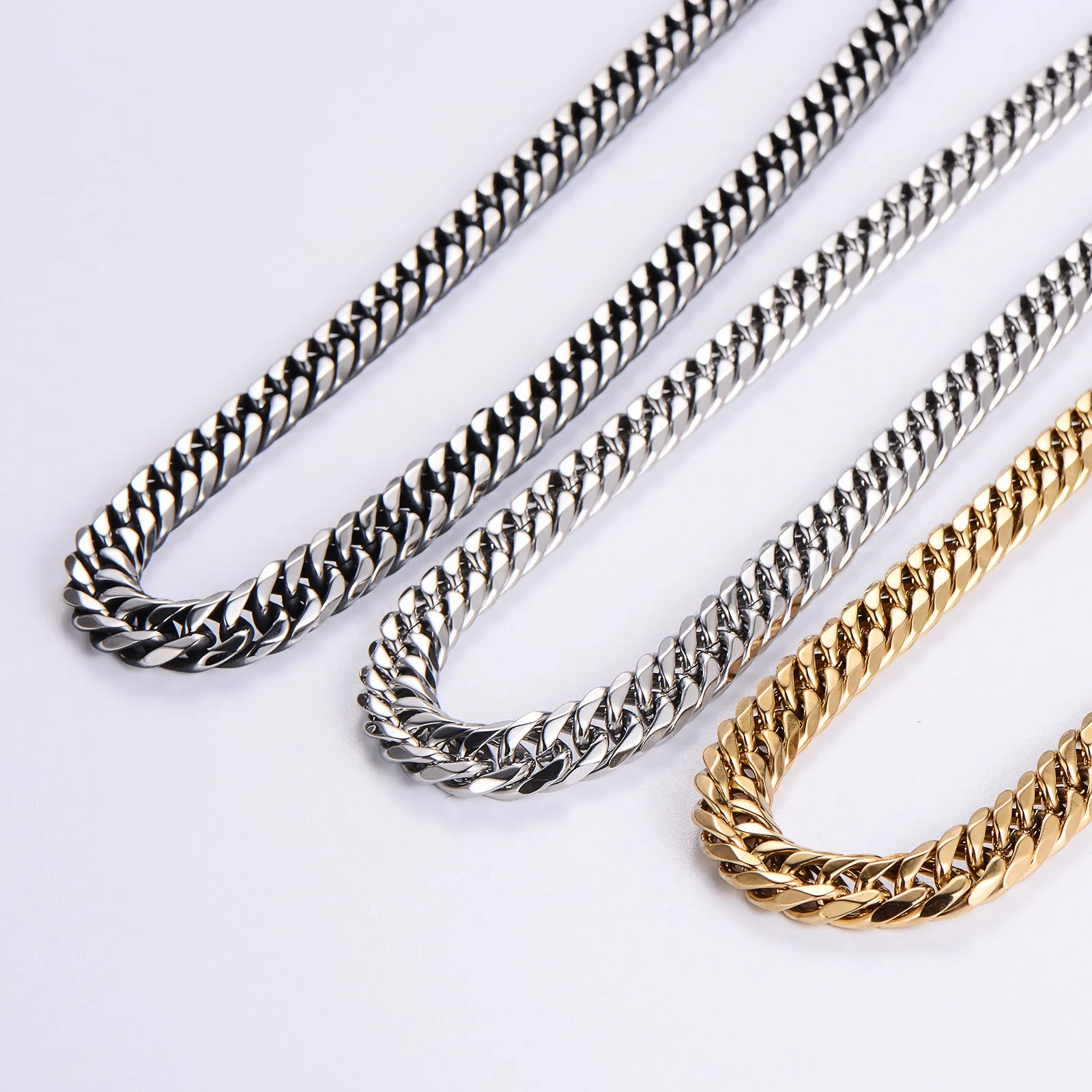 Luxurious Chain Stainless Steel Electroplating Necklaces