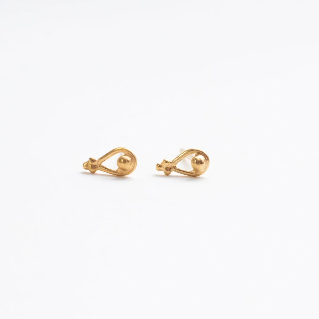 Oliya Studs