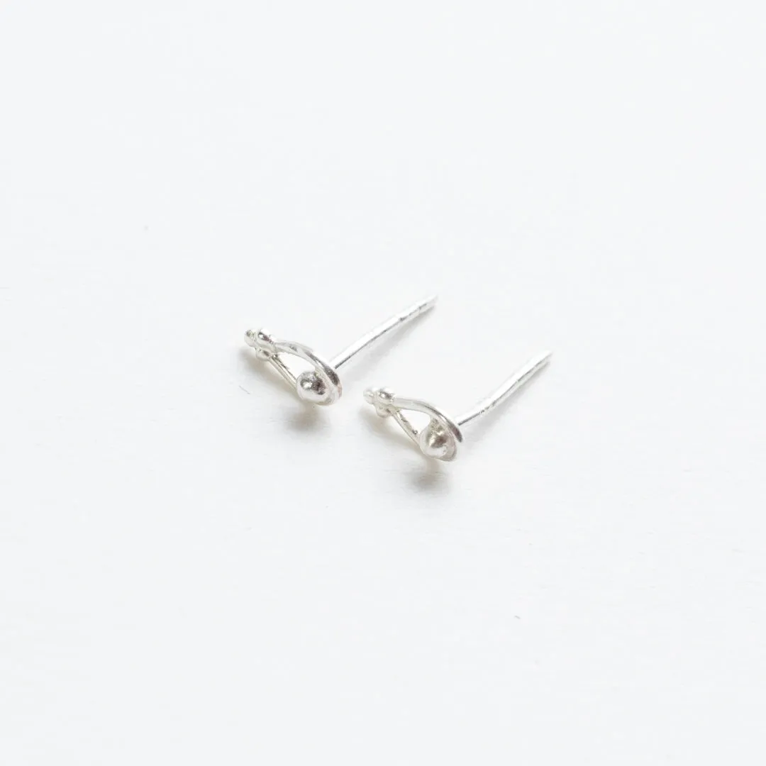 Oliya Studs