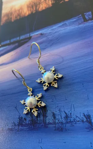 Sparkling Snowflakes Pearl Earrings