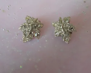 SPARKLING Vintage 50s Earrings Glass Ice White Rhinestones Earrings,Leaf Design,Clip Ons,Clip Earrings,Collectible Jewelry,Mid Century