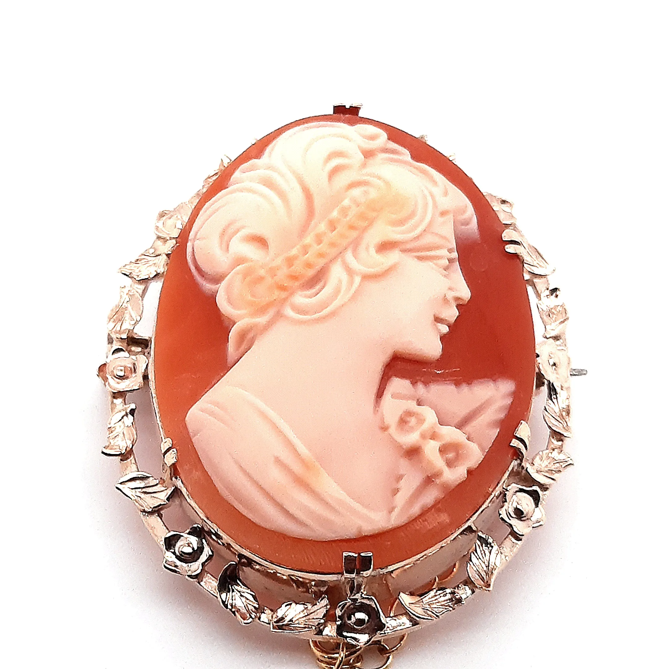 Vintage Cameo Brooch with Yellow Gold Leaf & Floral Surround