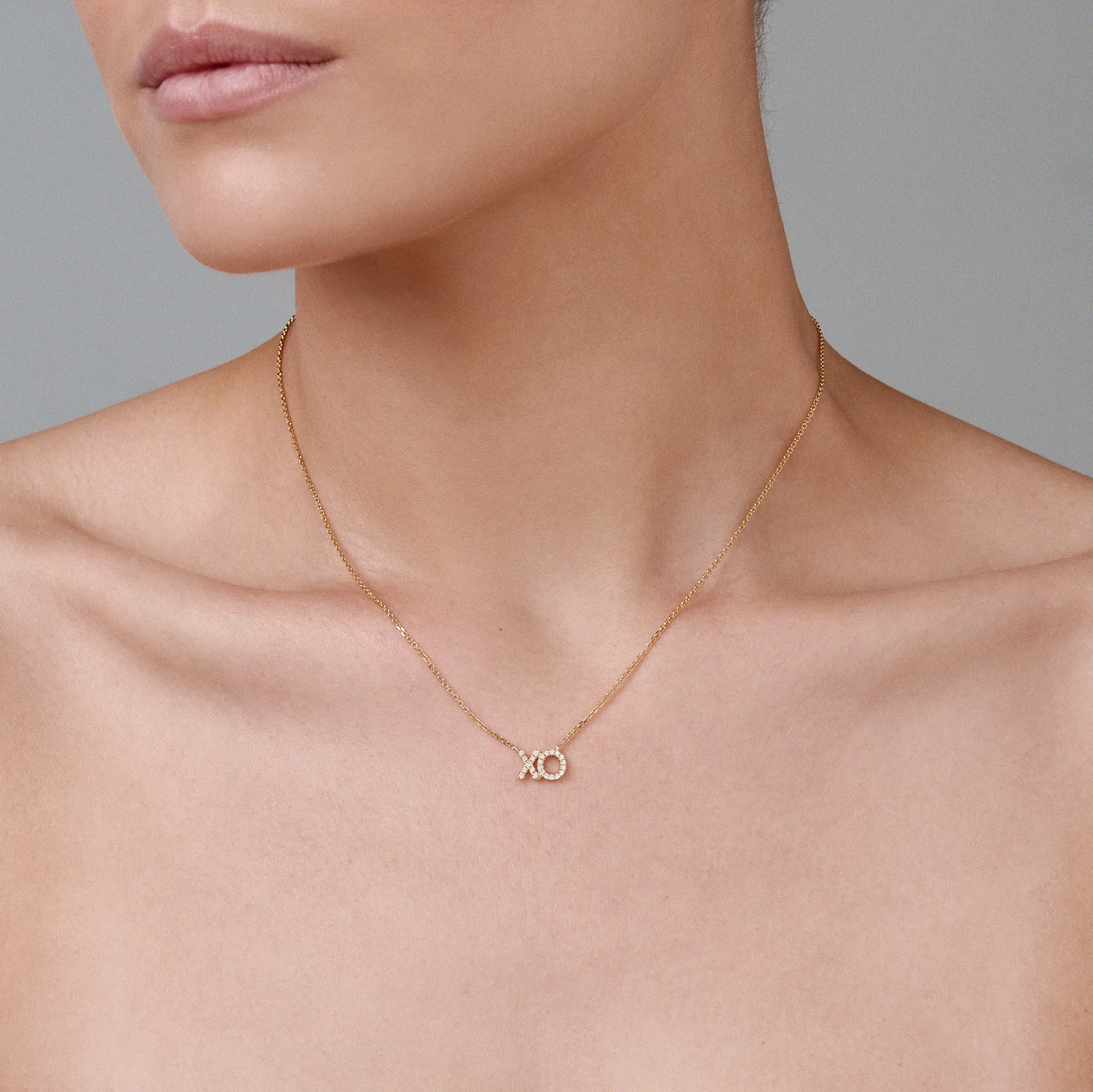 XO Diamond Pendant Necklace | Yellow Gold